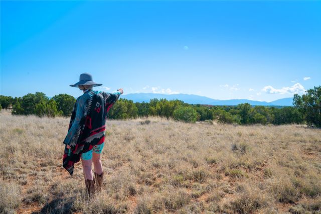23 Calle Ventoso E, Santa Fe, NM 87506