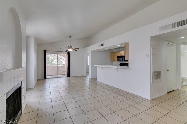 7570 West Flamingo Road 252, Las Vegas, NV 89147