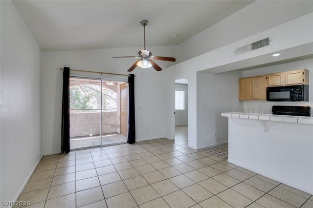 7570 West Flamingo Road 252, Las Vegas, NV 89147