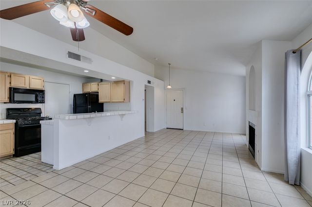 7570 West Flamingo Road 252, Las Vegas, NV 89147