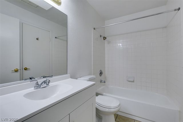 7570 West Flamingo Road 252, Las Vegas, NV 89147