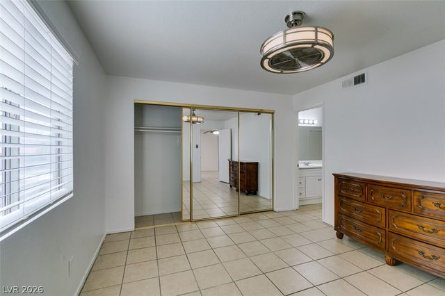 7570 West Flamingo Road 252, Las Vegas, NV 89147