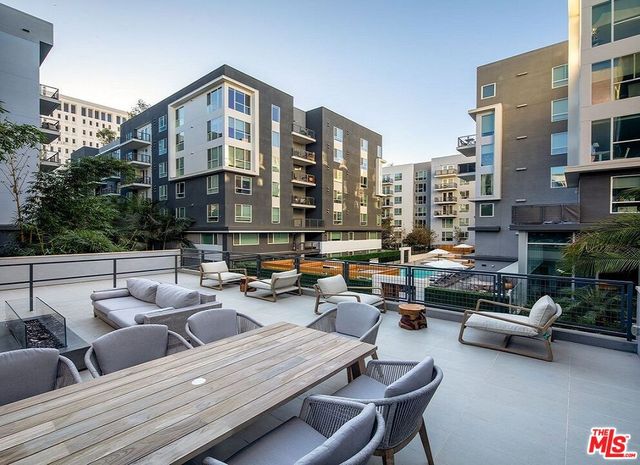 1120 W 6th Street 2201, Los Angeles, CA 90017