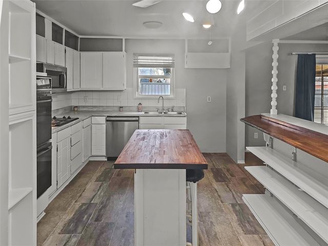 701 Idlewilde Drive, Lewisville, TX 75067