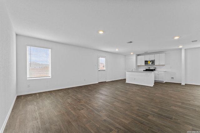 15515 Mint Patch Meadow, Von Ormy, TX 78073