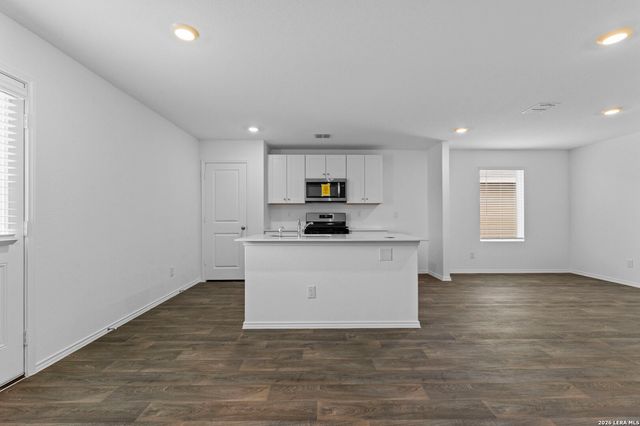 15515 Mint Patch Meadow, Von Ormy, TX 78073