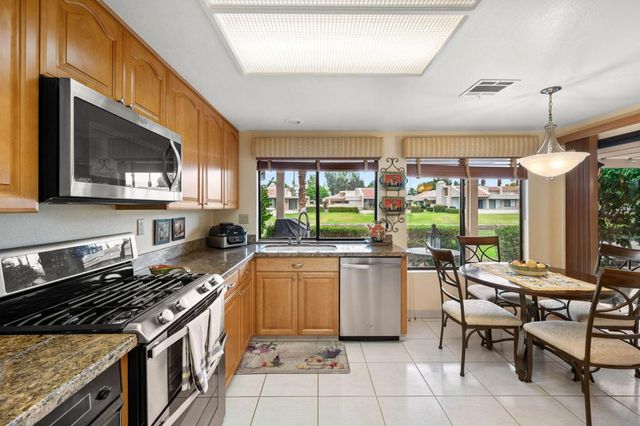 7562 Regency Drive, Palm Springs, CA 92264