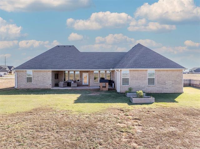 4169 Red Cedar NW Avenue, Piedmont, OK 73078