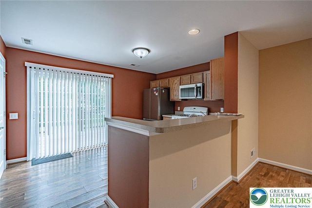 1396 Artisan Court, Upper Macungie Twp, PA 18031