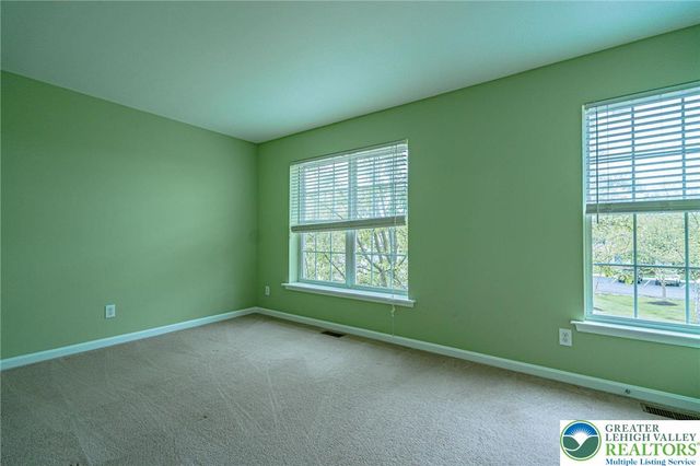 1396 Artisan Court, Upper Macungie Twp, PA 18031