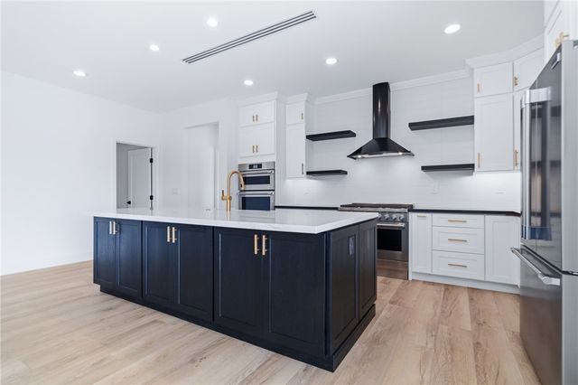 572 E Border Lane, Mohave Valley, AZ 86440