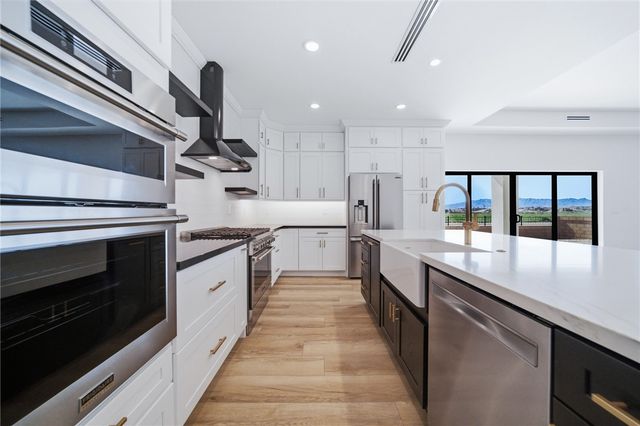 572 E Border Lane, Mohave Valley, AZ 86440