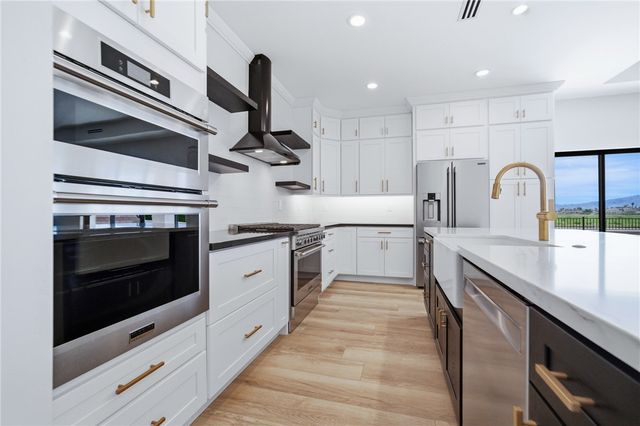 572 E Border Lane, Mohave Valley, AZ 86440