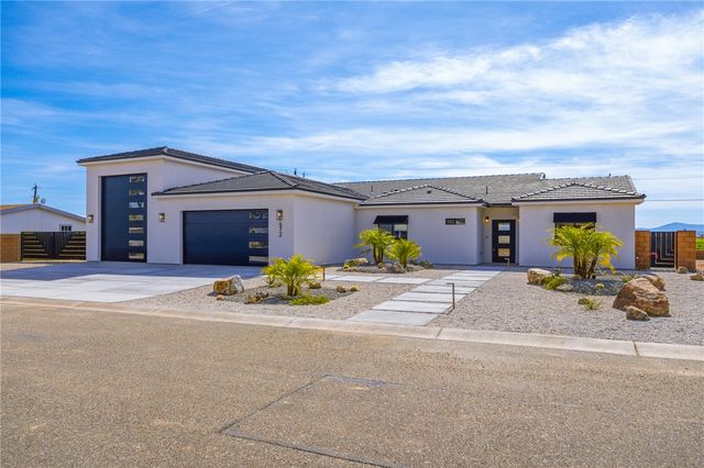 572 E Border Lane, Mohave Valley, AZ 86440