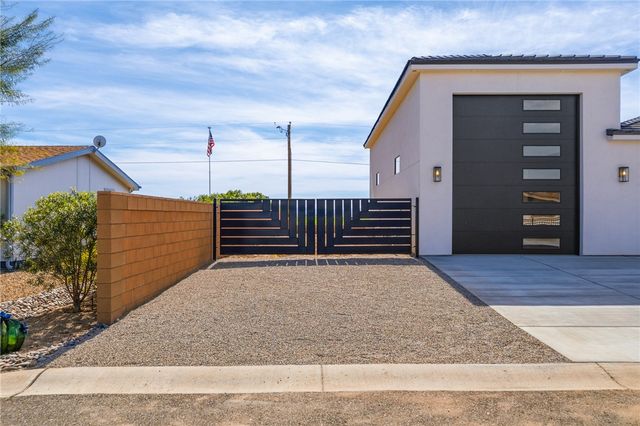 572 E Border Lane, Mohave Valley, AZ 86440