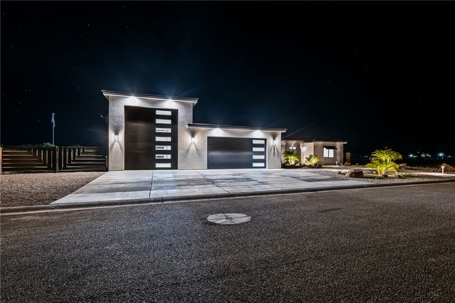 572 E Border Lane, Mohave Valley, AZ 86440