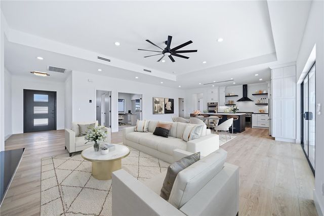 572 E Border Lane, Mohave Valley, AZ 86440