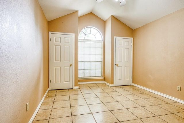 2322 Willow Dr, Portland, TX 78374