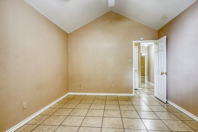 2322 Willow Dr, Portland, TX 78374