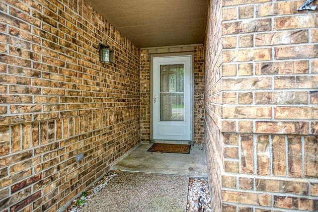 2322 Willow Dr, Portland, TX 78374