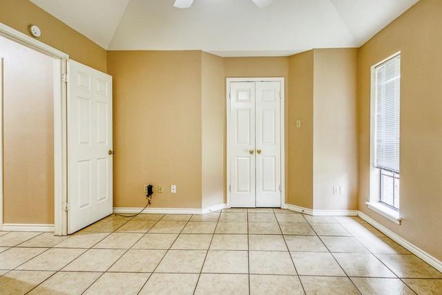 2322 Willow Dr, Portland, TX 78374