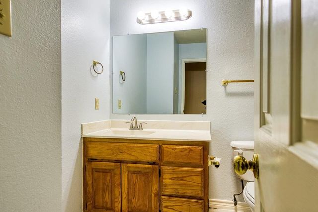 2322 Willow Dr, Portland, TX 78374