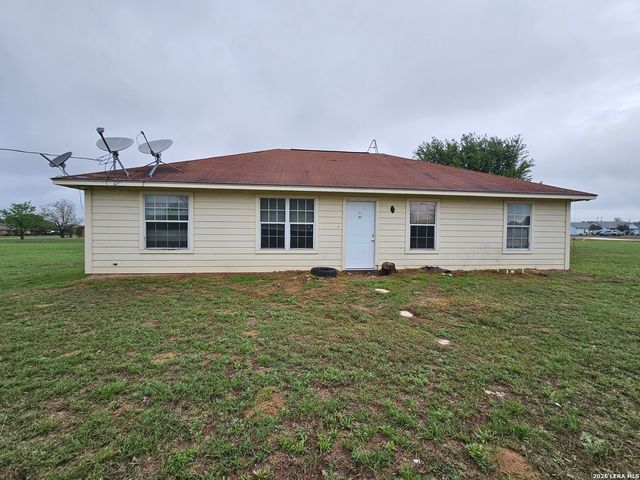 50 ROCK DOVE DR, Lytle, TX 78052