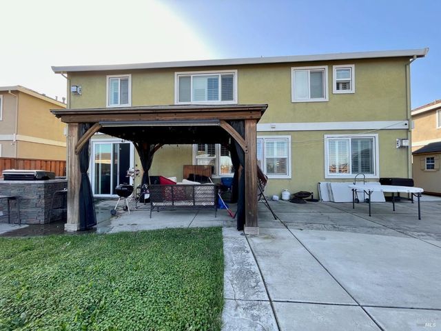 1844 Stockbridge Dr, Fairfield, CA 94534