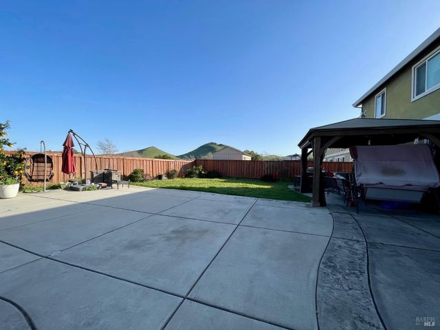 1844 Stockbridge Dr, Fairfield, CA 94534