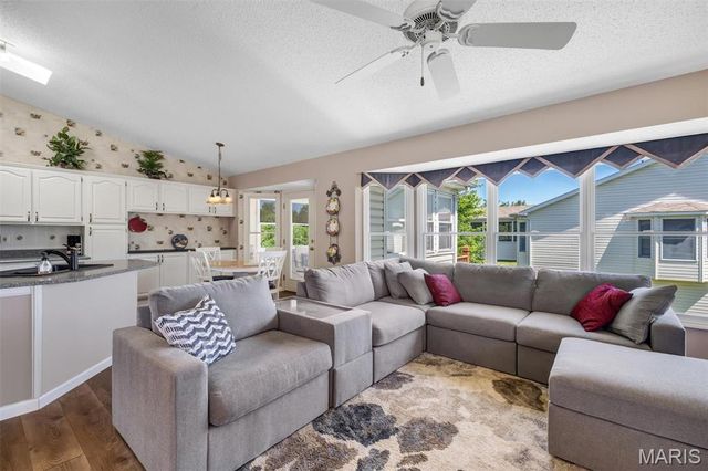 2143 Ingalls Circle 1449B, O'fallon, MO 63368