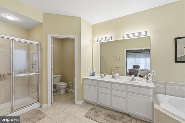 99 DILLON WAY, Washington Crossing, PA 18977