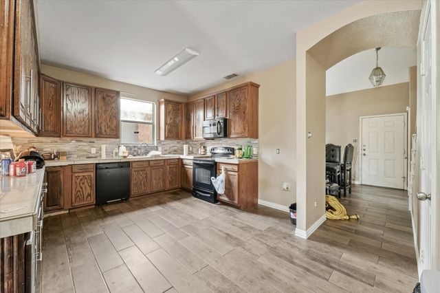 2417 Hawkwood Court, Fort Worth, TX 76123