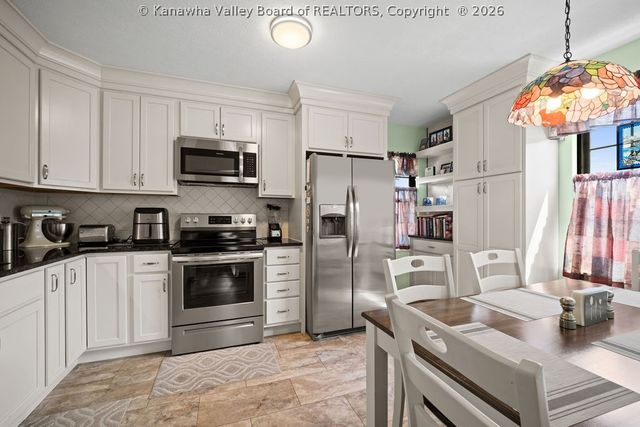 106 Phyllis Drive, Charleston, WV 25302