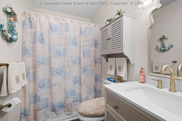 106 Phyllis Drive, Charleston, WV 25302