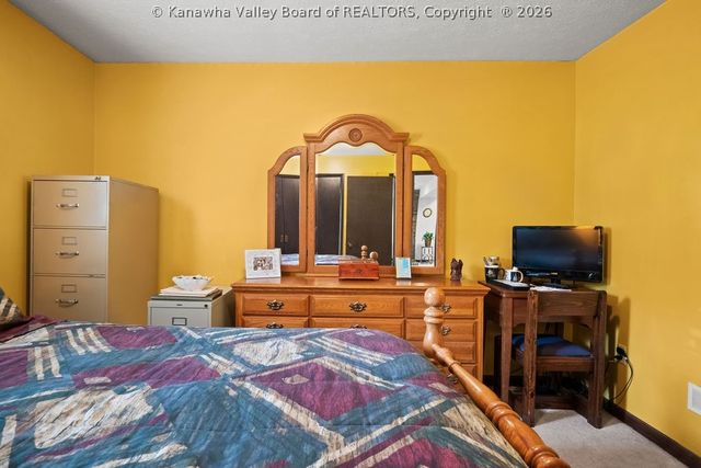 106 Phyllis Drive, Charleston, WV 25302