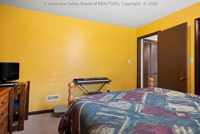 106 Phyllis Drive, Charleston, WV 25302