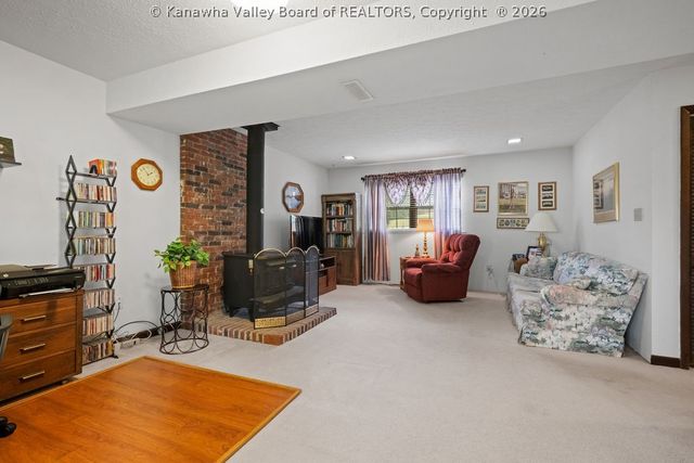 106 Phyllis Drive, Charleston, WV 25302