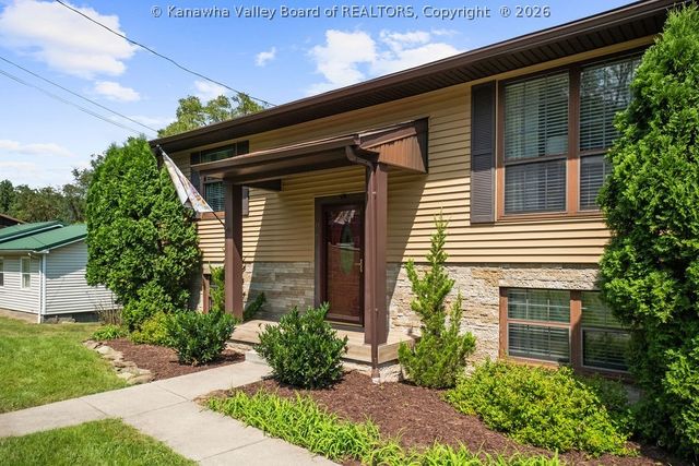 106 Phyllis Drive, Charleston, WV 25302