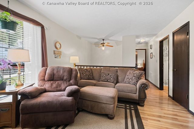 106 Phyllis Drive, Charleston, WV 25302