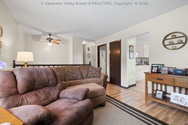 106 Phyllis Drive, Charleston, WV 25302