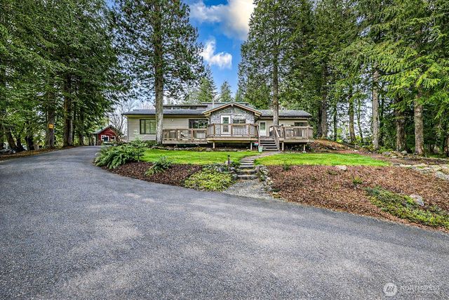 37627 W Lake Walker Drive SE, Enumclaw, WA 98022