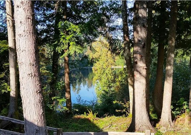37627 W Lake Walker Drive SE, Enumclaw, WA 98022