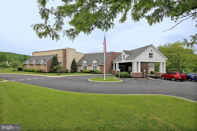 1032 BRADFORD CIRCLE, Lebanon, PA 17042