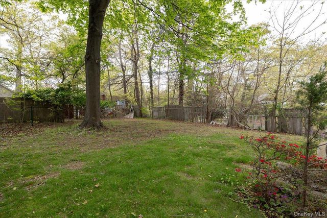 7 Amagansett Drive, Sound Beach, NY 11789