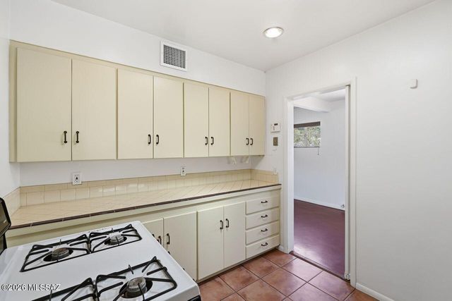 3825 E Calle Guaymas, Tucson, AZ 85716