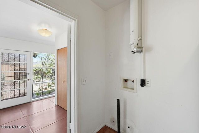 3825 E Calle Guaymas, Tucson, AZ 85716