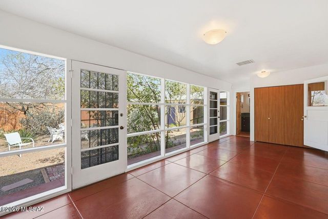 3825 E Calle Guaymas, Tucson, AZ 85716