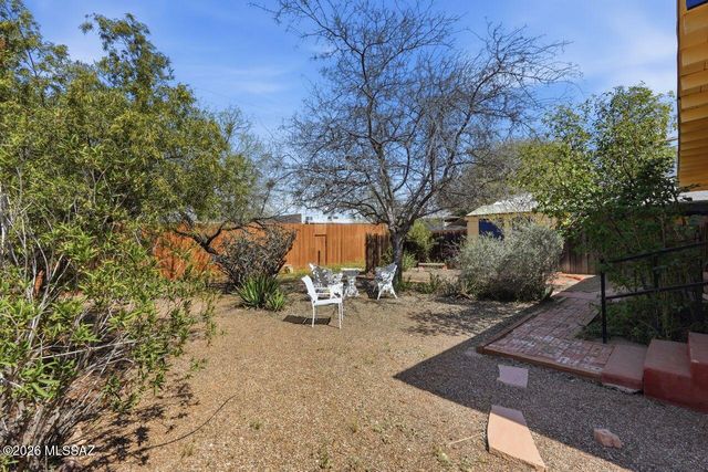 3825 E Calle Guaymas, Tucson, AZ 85716