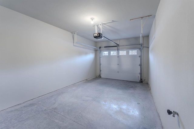 1072 W 20TH AVENUE, Oshkosh, WI 54902