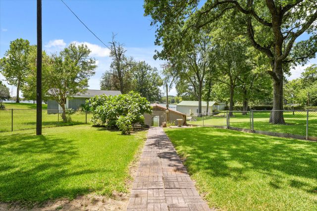 2097 County Road 3830, Quinlan, TX 75474